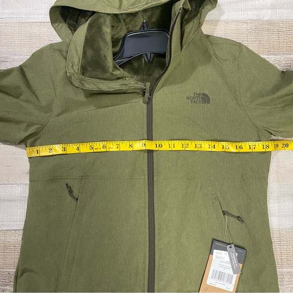North face jacket - Picture 7 of 9